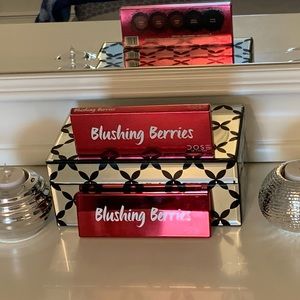 Dose Of Colors Blushing Berries Palette